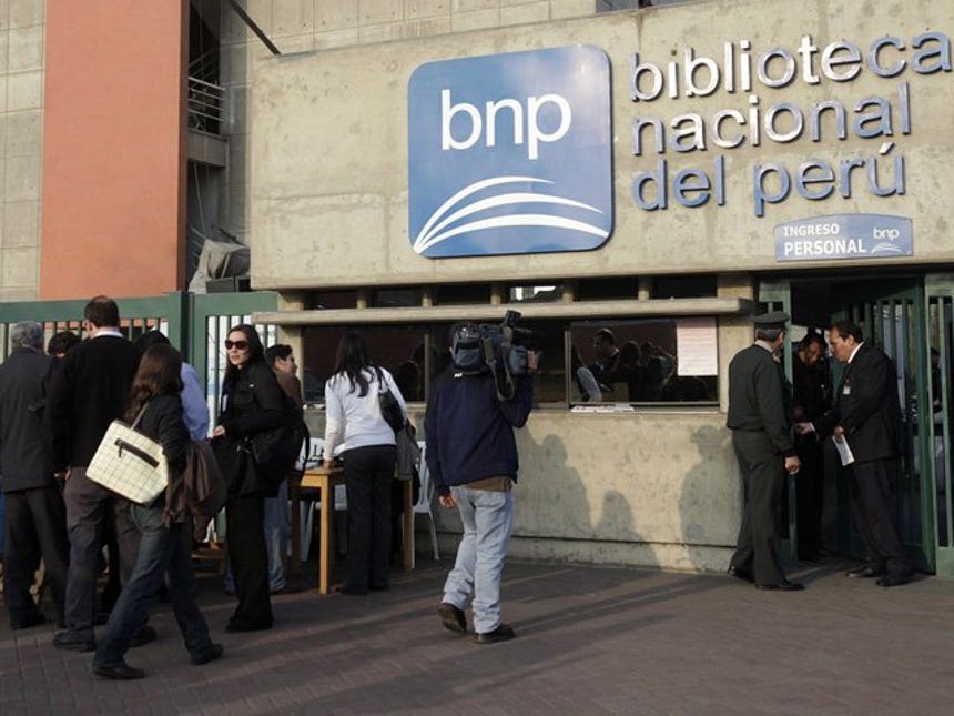 Ramón Mujica afirma que el bibliotecólogo peruano es marginado