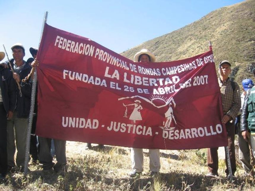 La Libertad: Ronderos intentan bloquear carretera de acceso al ande