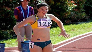Michelle Jenneke capta atención del público con sensual calentamiento