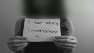 Adolescente graba escalofriante video antes de suicidarse