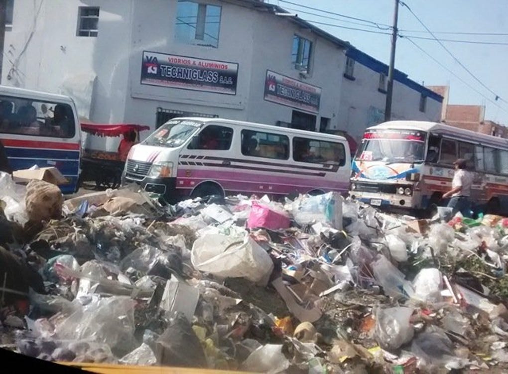 Vecinos piden urgente recojo de basura en distritos de VMT y VES