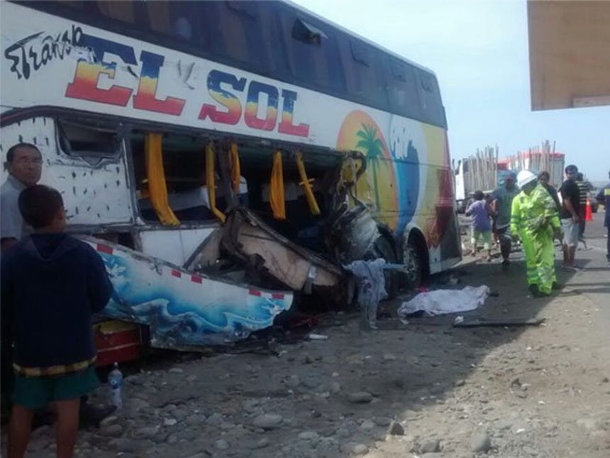 Triple choque deja un muerto y siete heridos en Guadalupito