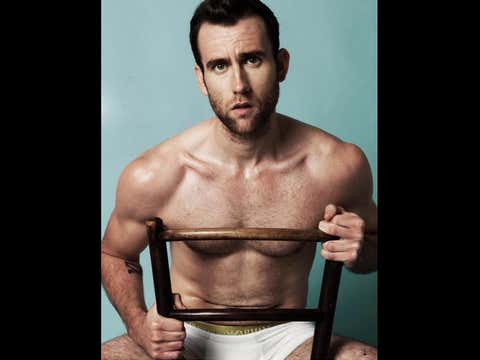 Matthew Lewis: Mira el backstage de sus fotos hot