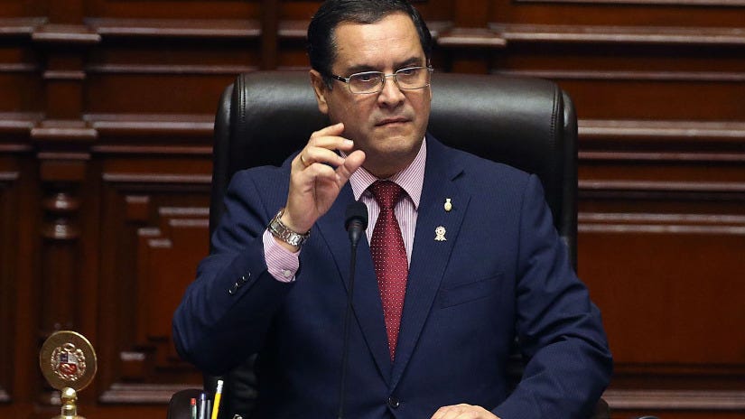 Presidente del Congreso Luis Iberico señaló que la Junta de portavoces discutiría si se debatía el referido proyecto ley.