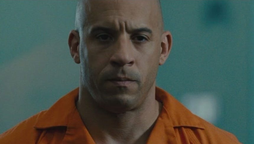 A lo largo de la saga el rostro de Vin Diesel ha presentado algunos cambios, notándose ligeramente el paso de los años. Este es el rostro del actor en la cuarta película de la saga de acción.  
