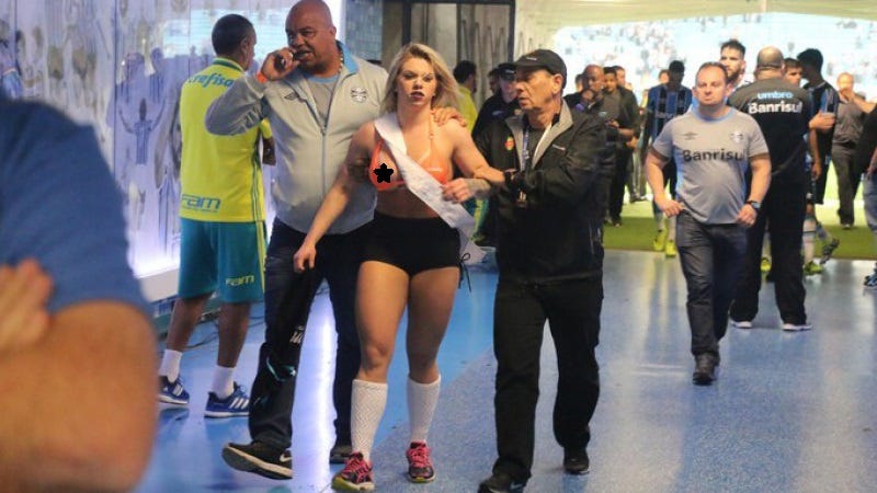 Danny Morais mostró su trabajada figura en el fútbol brasileño.