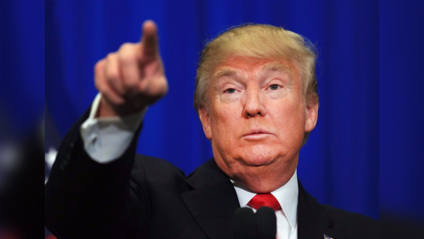  Es un empresario, político, personalidad televisiva y escritor estadounidense, actual candidato del Partido Republicano a la Presidencia de los Estados Unidos para las elecciones presidenciales de 2016.