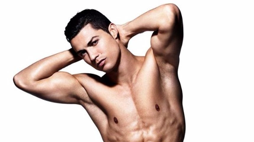 Cristiano Ronaldo causó furor al lucir sus cuidados estéticos