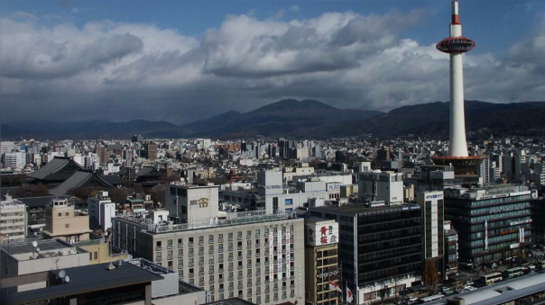 En Kioto el sismo se dejó sentir. 