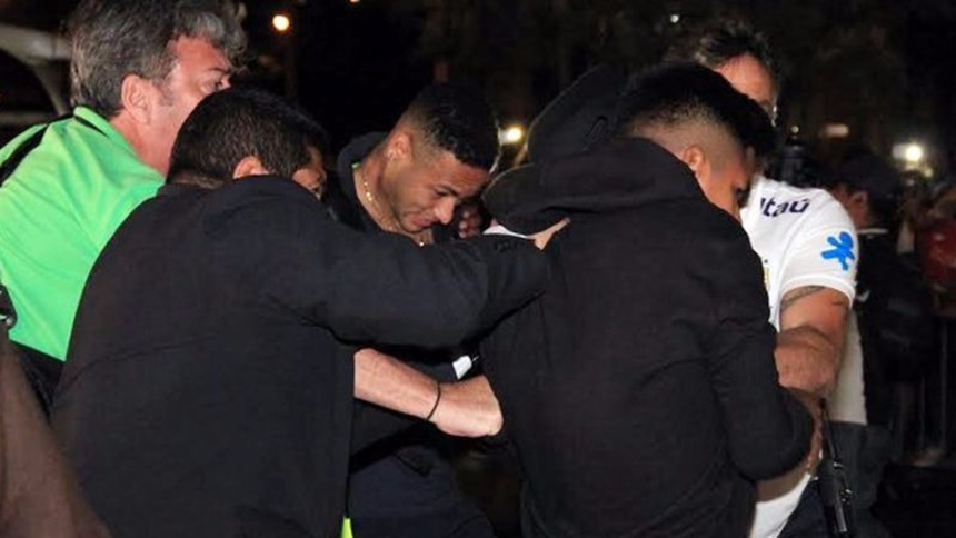  La Selección de Brasil llegó este domingo a Lima con miras al encuentro frente a Perú por la jornada 12 de las Eliminatorias.