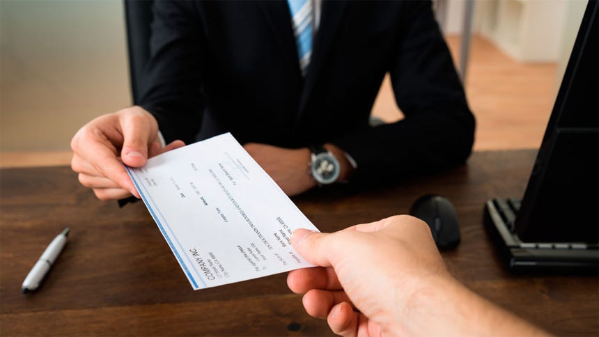 5.- Bonos de productividad: Luego que hayas negociado el salario, lo siguiente en lo que deberías pensar es en un bono. Según un estudio de 2016, el 76% de las empresas tienen un programa por el que los empleados se llevan un porcentaje extra si consiguen una serie de objetivos.