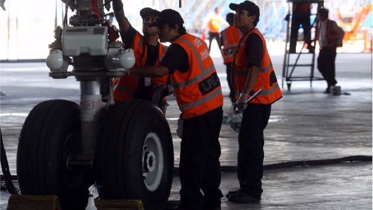 Fujimorismo aprueba exonerar del pago de impuestos al ingreso de aeronaves