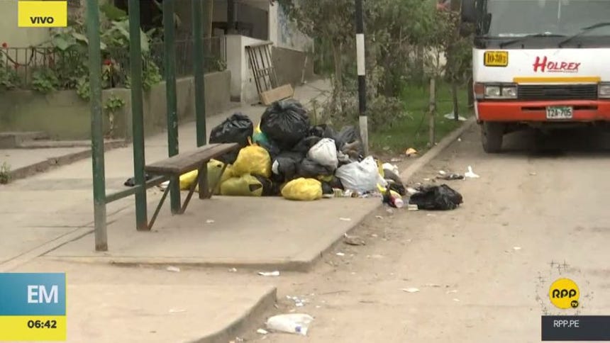 Vecinos de Villa María del Triunfo denuncian acumulación de basura