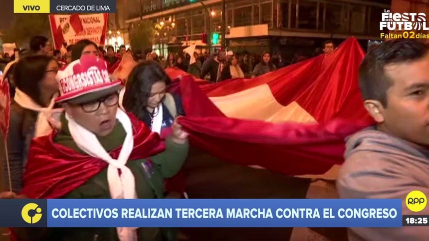 Colectivos marcharon por tercera vez contra el Congreso en el centro de ...
