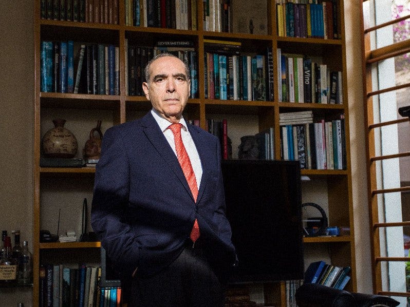 Tercer lugar. Roberto Abusada, presidente del Instituto Peruano de Economía (IPE). Ex miembro del Directorio de Banco Central de Reserva, entre otros.