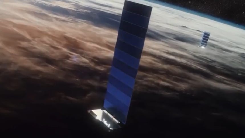 Space X lanza 60 satélites al espacio para iniciar su propia red de ...