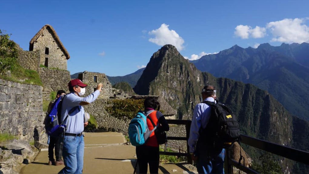Los gastos en servicios turísticos, servicios de artesanos o actividad artesanal pueden ser deducidos.