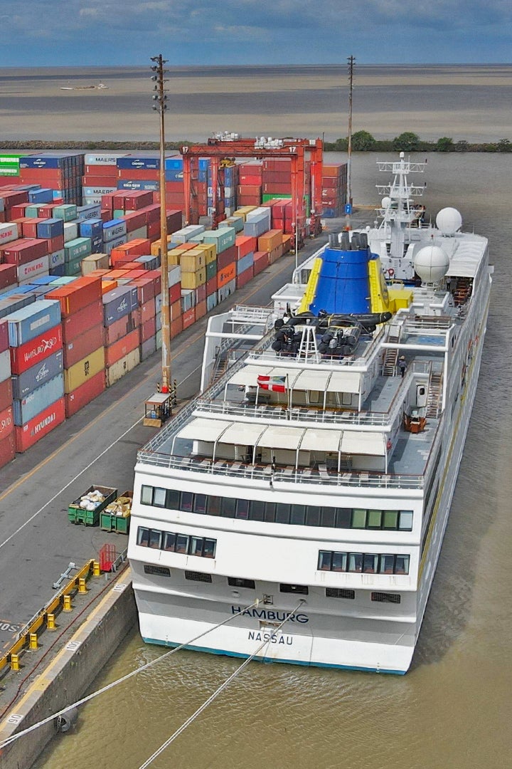 Crucero fue aislado en Argentina tras detectarse un caso de coronavirus