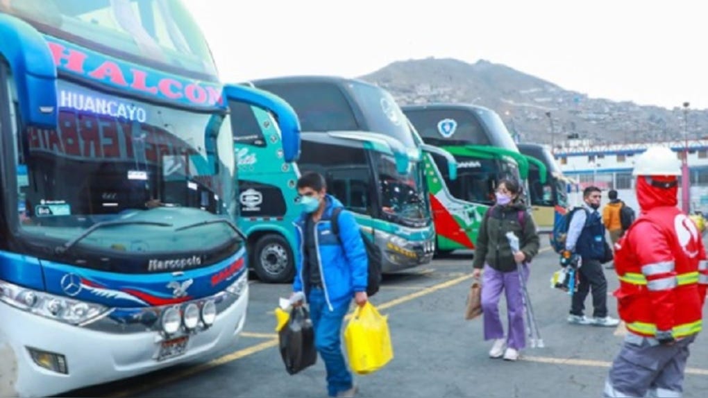 Tras la asunción de Dina Boluarte como presidenta, ciudadanos en varias regiones se han levantando en contra y exigen nuevas elecciones generales.