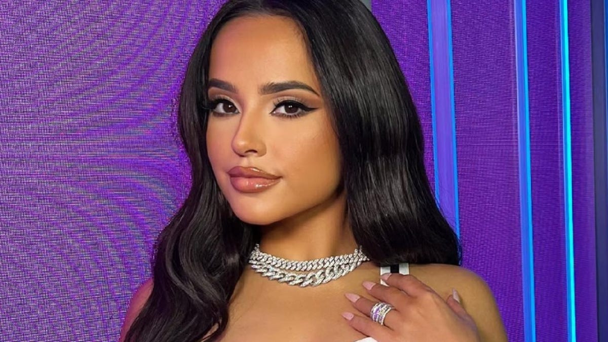 Becky G habló por primera vez tras infidelidad de su novio: 'Nada es más  importante que el amor propio'