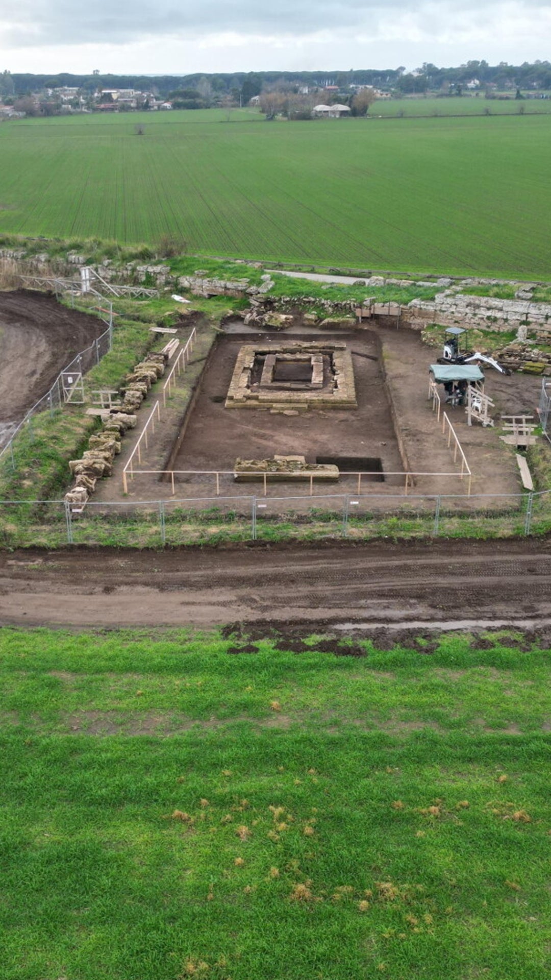 Italia: hallan impresionantes restos de dos templos griegos de estilo dórico