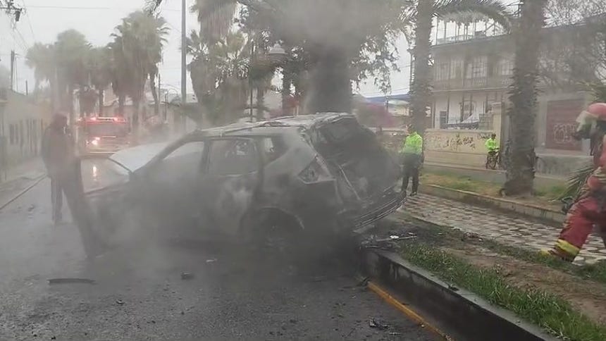 Tacna: tres pasajeros salvaron de morir calcinados tras accidente de ...