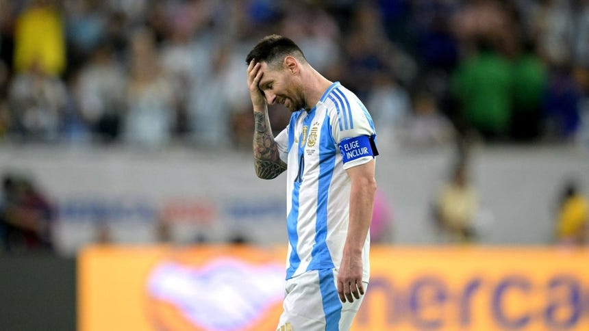 VIDEO Lionel Messi penal Argentina vs Ecuador: falló tiro tras picar en ...