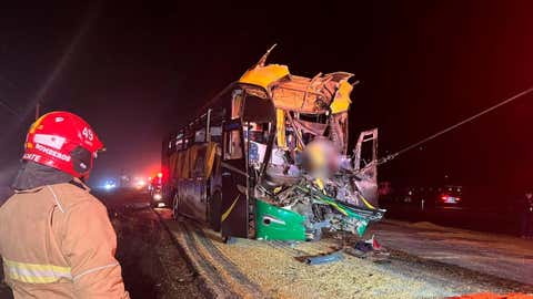 Accidente en Cañete: dos muertos y al menos 15 heridos en choque entre ...