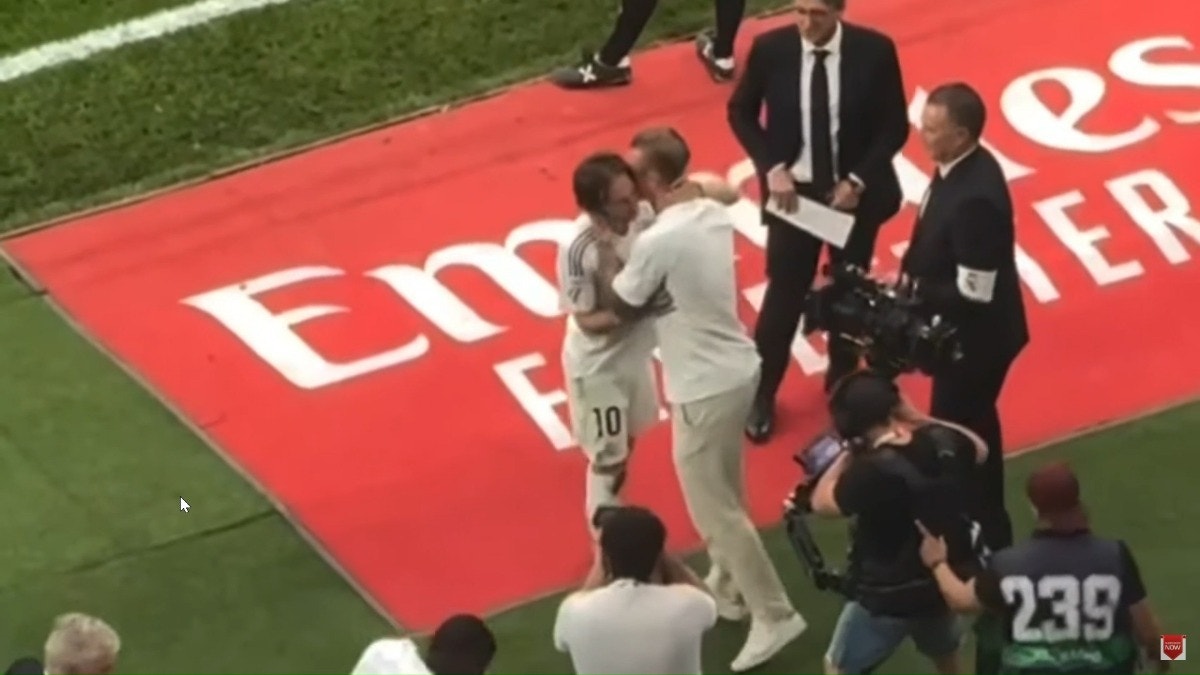 La ovación del Bernabéu a Luka Modric en su último partido