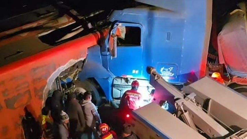Puno: al menos siete muertos y más de 15 heridos en choque de bus ...