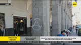 Desconocidos pintan una de las columnas del Portal de Flores de la Plaza de Armas de Arequipa
