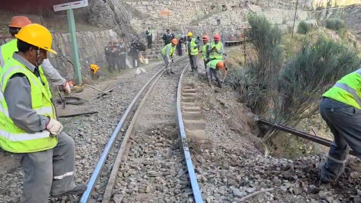 Reparación de la vía. 