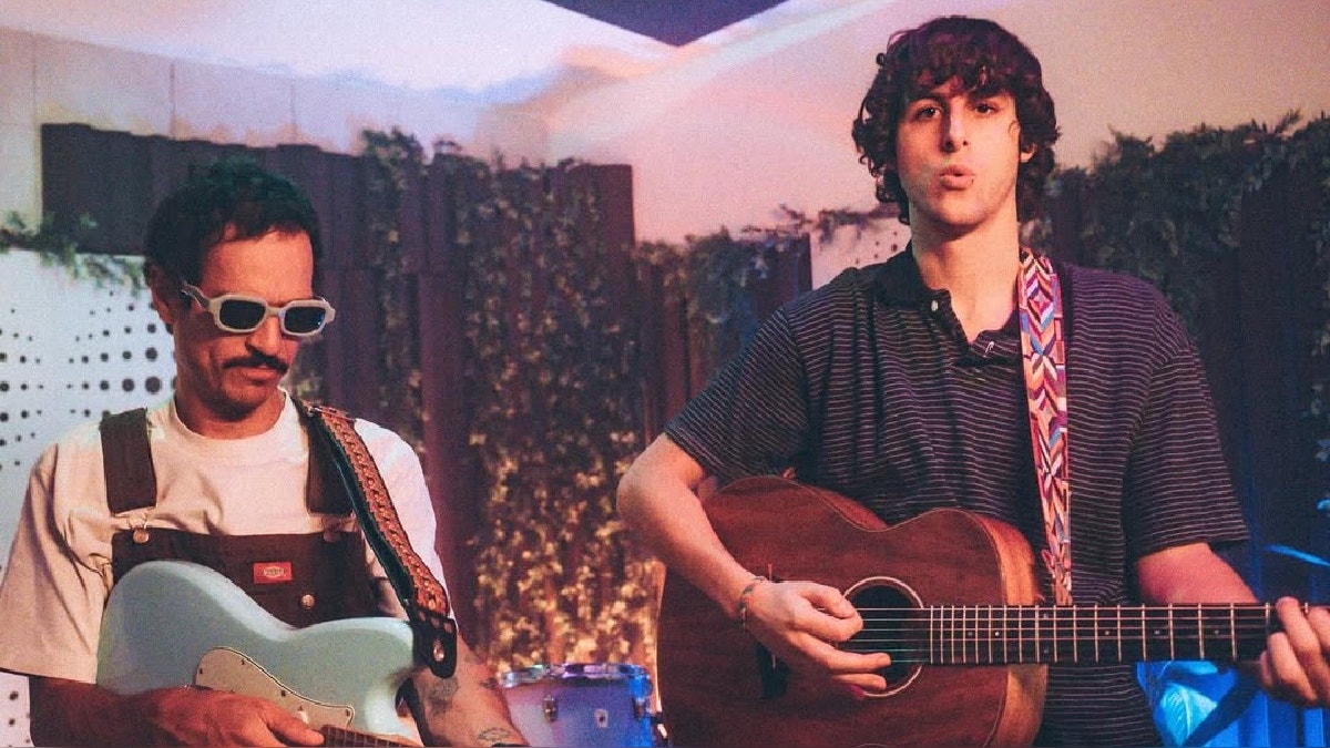 Jaze y Caloncho en el videoclip de “Pensé en Ti”, la colaboración que ingresó al top 50 global de Spotify en 2025.