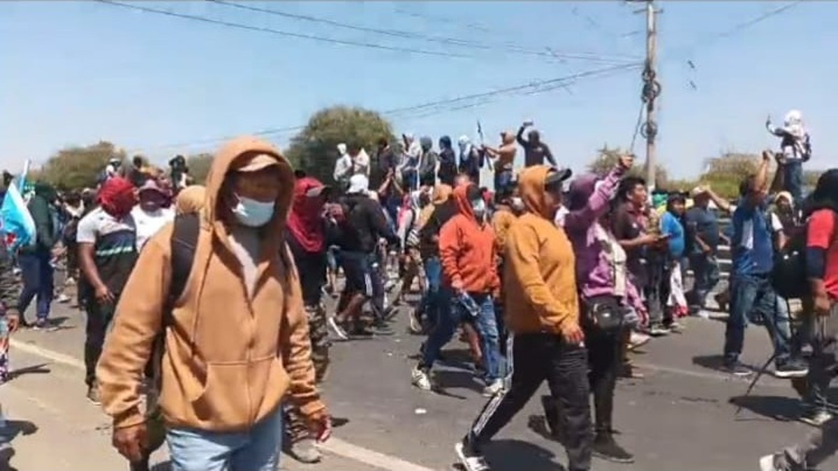 Protestas y toma de carreteras obligaron a las autoridades del Ministerio de la Producción a reunirse con los pescadores en la región Piura.