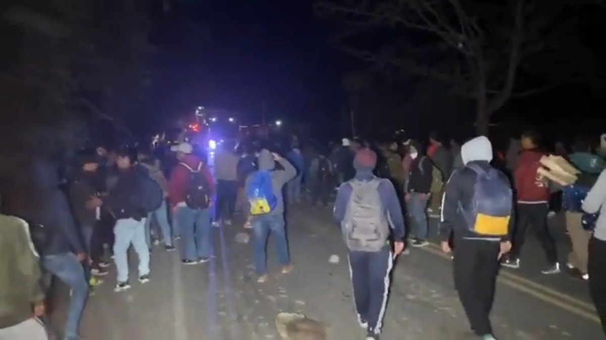 Ronderos bloquean carreteras de la región Cajamarca