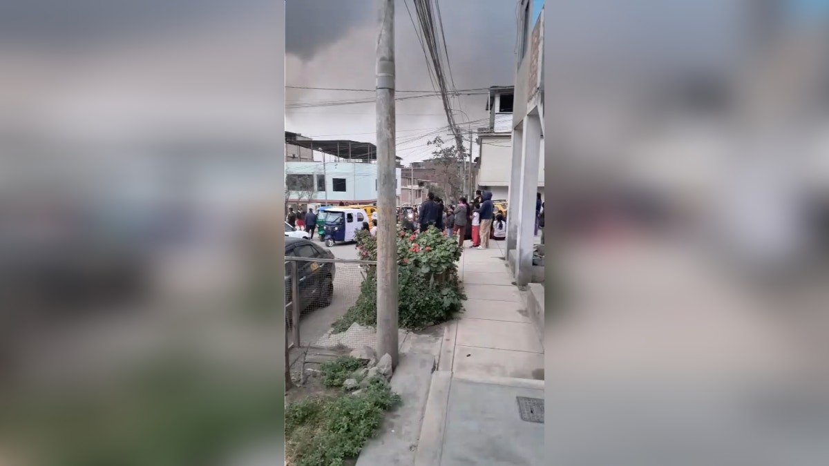 San Juan de Miraflores: fuerte incendio consume viviendas en la zona de Pamplona Alta