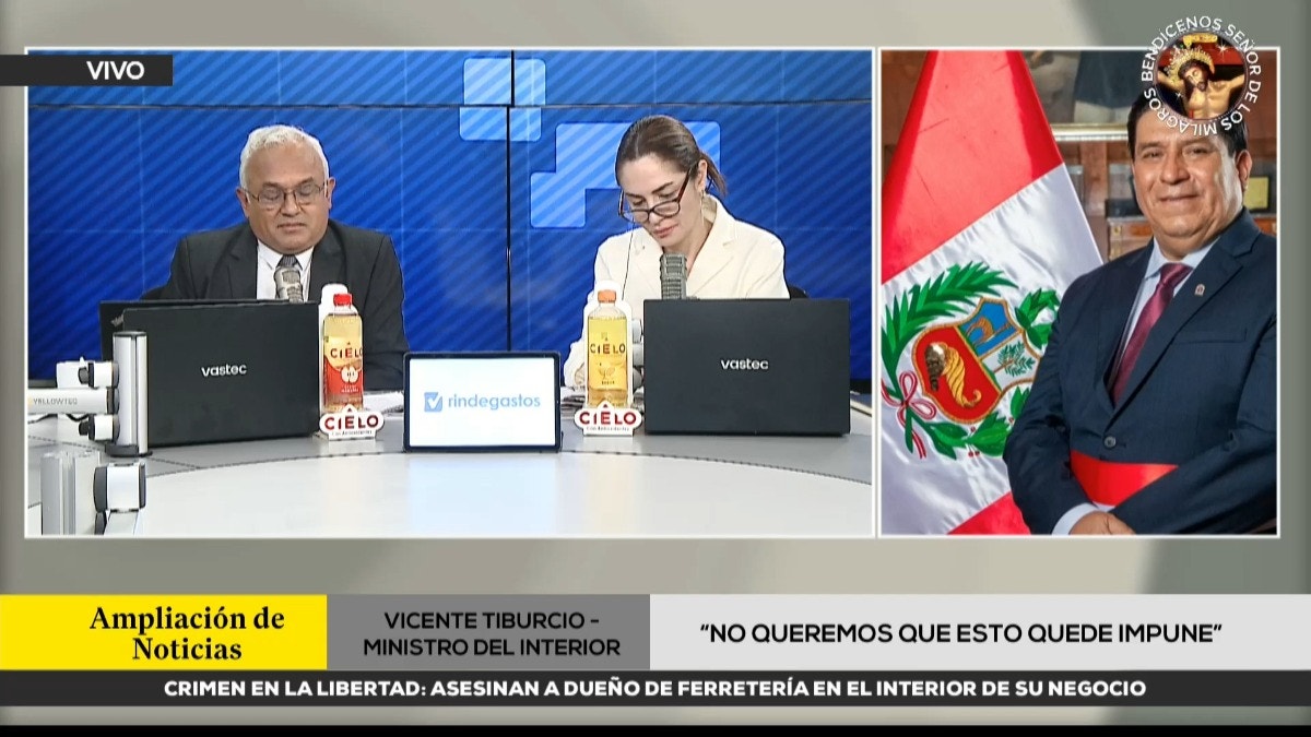 Ministro del Interior, Vicente Tiburcio. 