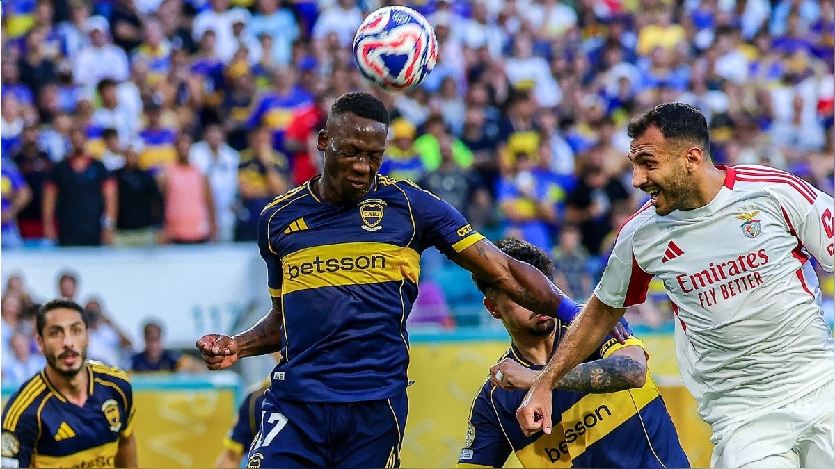 Luis Advíncula jugó el último Mundial de Clubes con Boca.