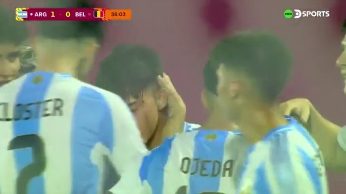 Tulián puso el 1-0 para Argentina.