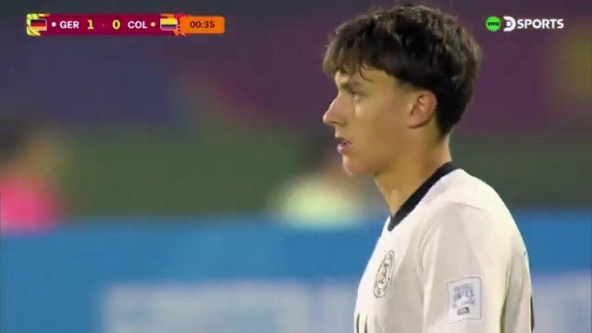 Toni Langsteiner anota el 1-0 para Alemania