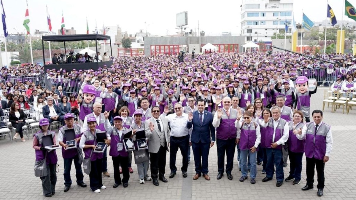 Más de 30 mil censistas participaron en la recolección de datos  en todas las regiones del país. 