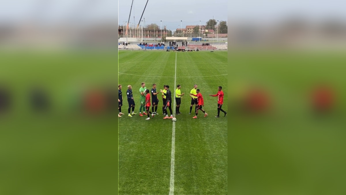 Salida al campo de Perú para enfrentar al FC Sochi
