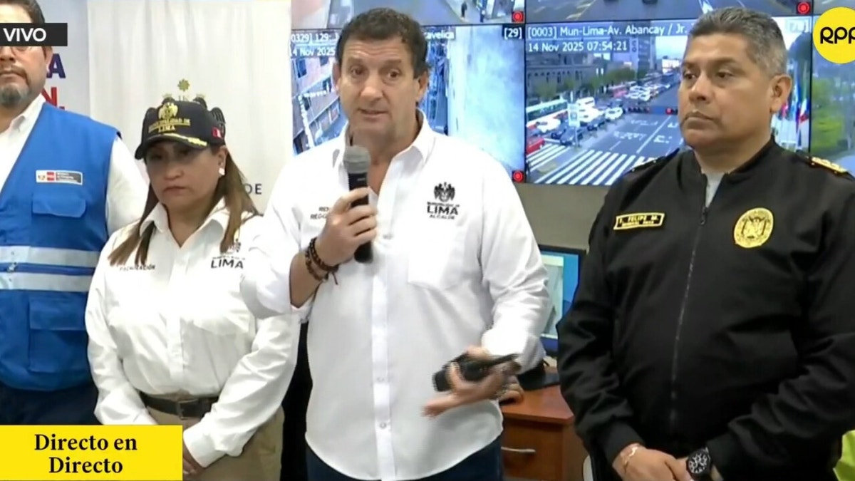 Reggiardo, junto con la PNP, presentó el plan de acción para las marchas convocadas para hoy