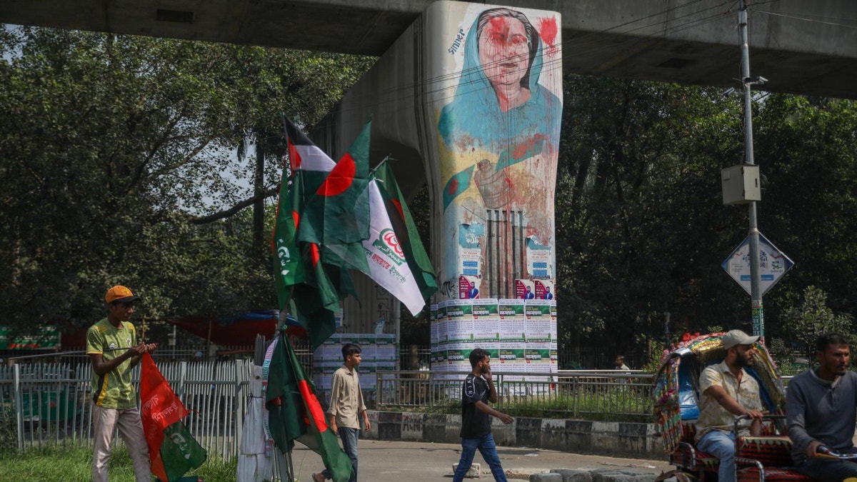 Antes de que se conociera el veredicto, Hasina desestimó las acusaciones y la imparcialidad del proceso judicial, afirmando que un veredicto de culpabilidad era "una conclusión inevitable".