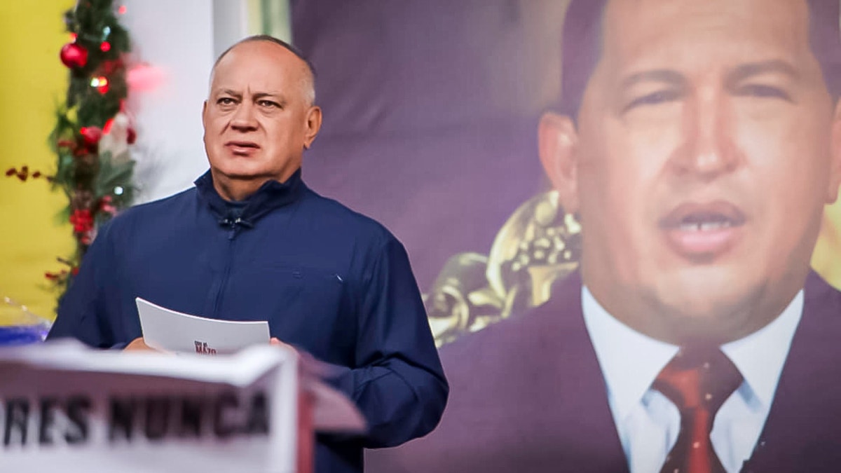 El ministro Diosdado Cabello dijo que el "imperialismo norteamericano", en referencia a Estados Unidos, es el que "gobierna" en Trinidad y Tobago, donde la Marina estadounidense lleva a cabo maniobras militares en medio de las crecientes tensiones entre Caracas y Washington. 