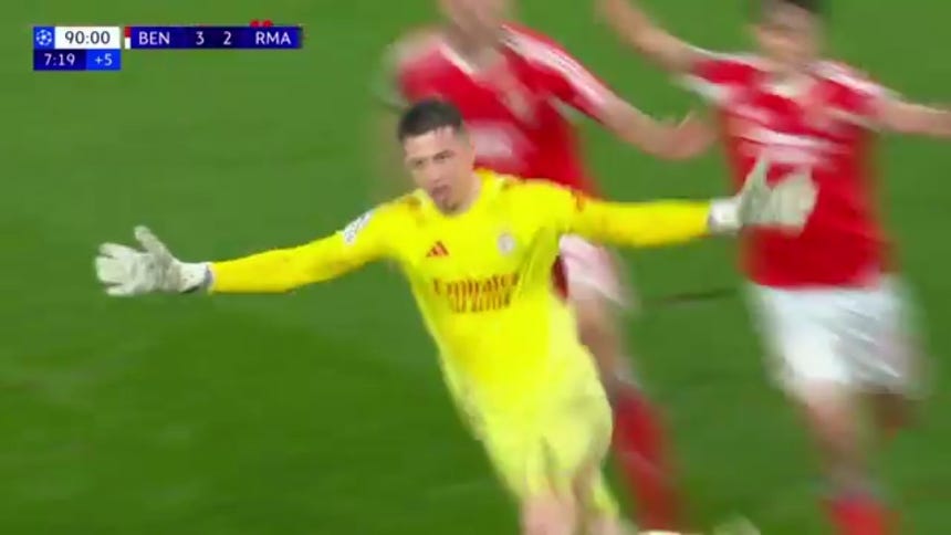 Gol del arquero Trubin al Real Madrid para la clasificación del Benfica a los play-offs