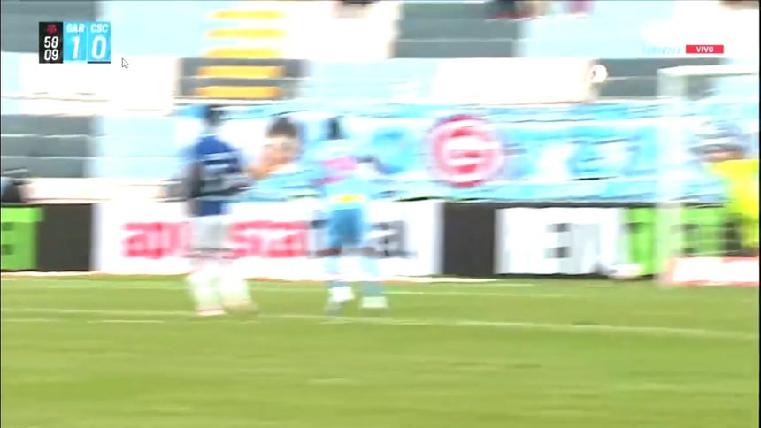 Adrián Ascues anota el 1-0 de Deportivo Garcilaso