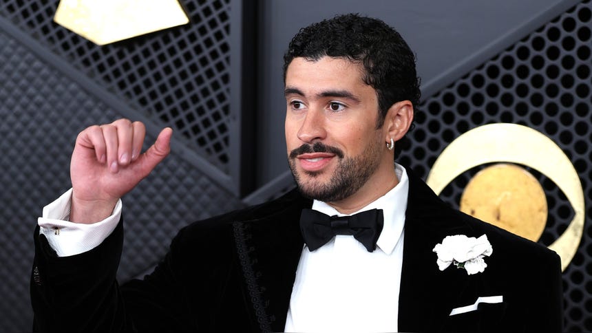 Grammy 2026: Bad Bunny hace historia y gana Álbum del Año con Debí tirar  más fotos