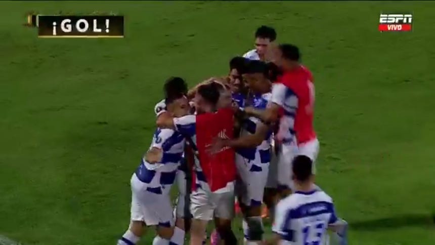 Gol de Diego Acosta para el 1-0 de 2 de Mayo