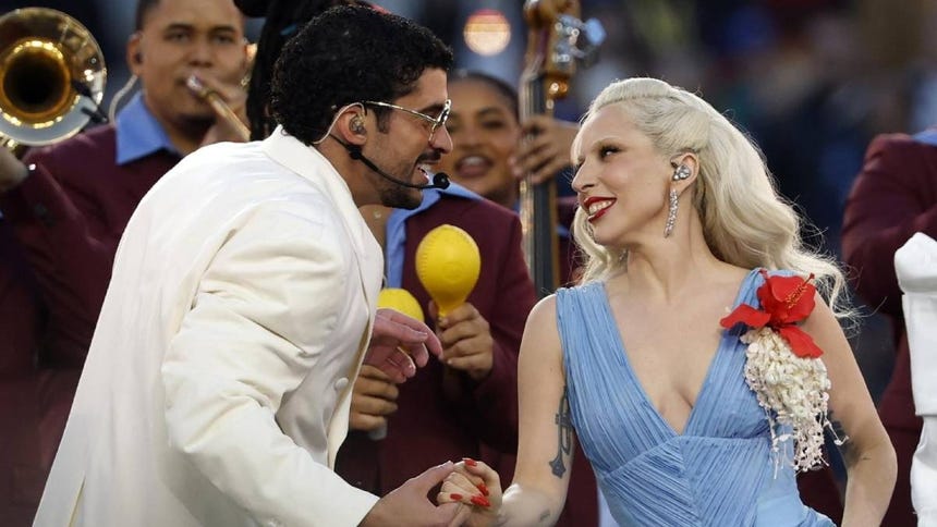 Lady Gaga estuvo en el show de medio tiempo del Super Bowl 2026 con Bad Bunny 